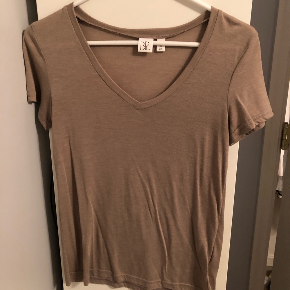 V neck tee